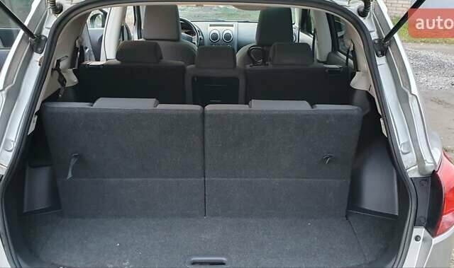 Серый Ниссан Кашкай 2, объемом двигателя 1.46 л и пробегом 193 тыс. км за 8800 $, фото 11 на Automoto.ua