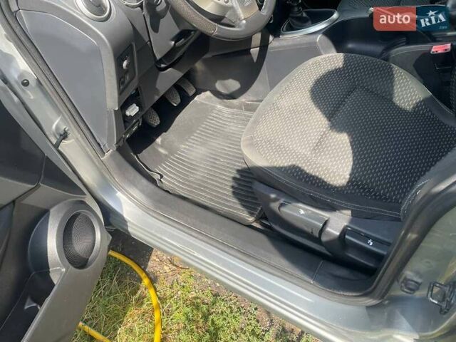 Серый Ниссан Кашкай 2, объемом двигателя 1.46 л и пробегом 207 тыс. км за 8800 $, фото 25 на Automoto.ua