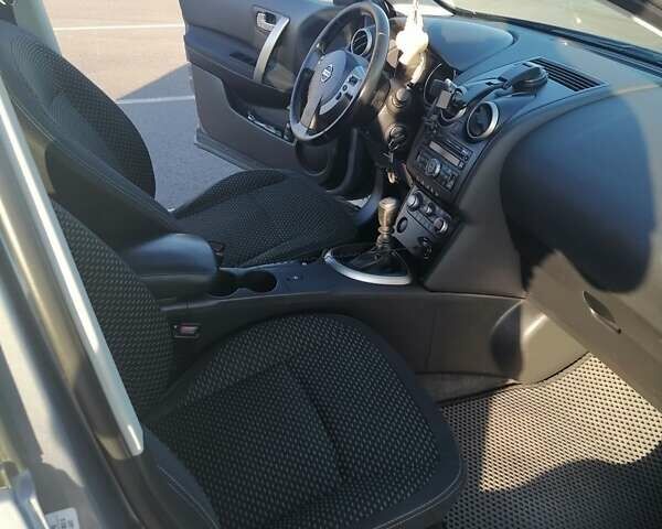 Серый Ниссан Кашкай 2, объемом двигателя 1.46 л и пробегом 287 тыс. км за 8800 $, фото 20 на Automoto.ua