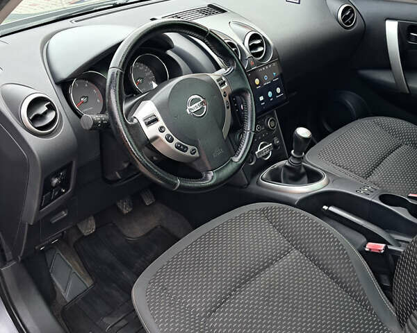 Серый Ниссан Кашкай 2, объемом двигателя 1.5 л и пробегом 219 тыс. км за 8999 $, фото 9 на Automoto.ua