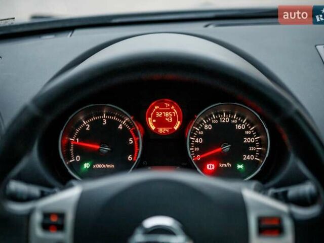 Сірий Ніссан Кашкай 2, об'ємом двигуна 1.46 л та пробігом 320 тис. км за 8600 $, фото 30 на Automoto.ua