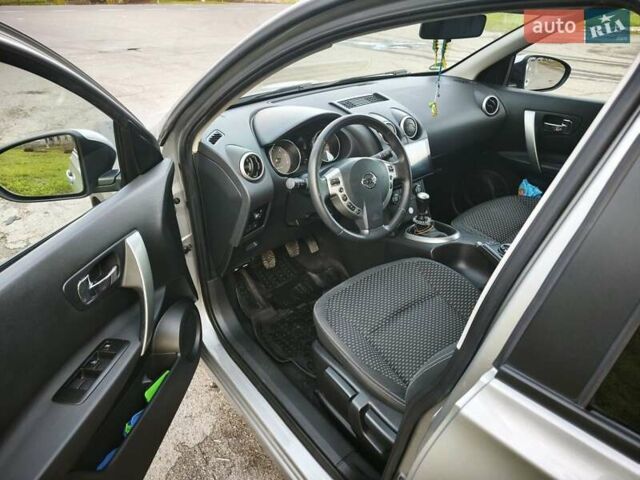 Серый Ниссан Кашкай 2, объемом двигателя 2 л и пробегом 212 тыс. км за 10000 $, фото 27 на Automoto.ua