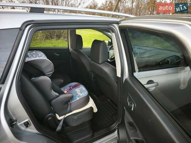 Серый Ниссан Кашкай 2, объемом двигателя 2 л и пробегом 212 тыс. км за 10000 $, фото 23 на Automoto.ua