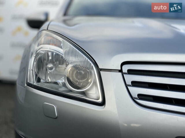 Серый Ниссан Кашкай 2, объемом двигателя 2 л и пробегом 241 тыс. км за 9999 $, фото 57 на Automoto.ua