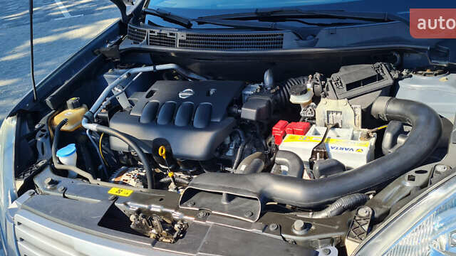 Серый Ниссан Кашкай 2, объемом двигателя 2 л и пробегом 175 тыс. км за 9900 $, фото 12 на Automoto.ua