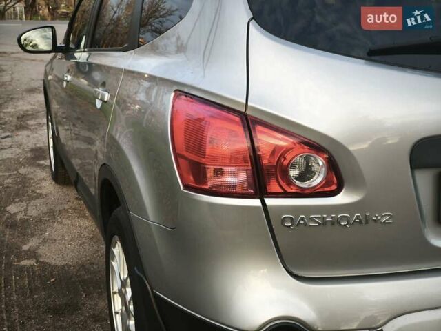 Серый Ниссан Кашкай 2, объемом двигателя 2 л и пробегом 212 тыс. км за 10000 $, фото 16 на Automoto.ua