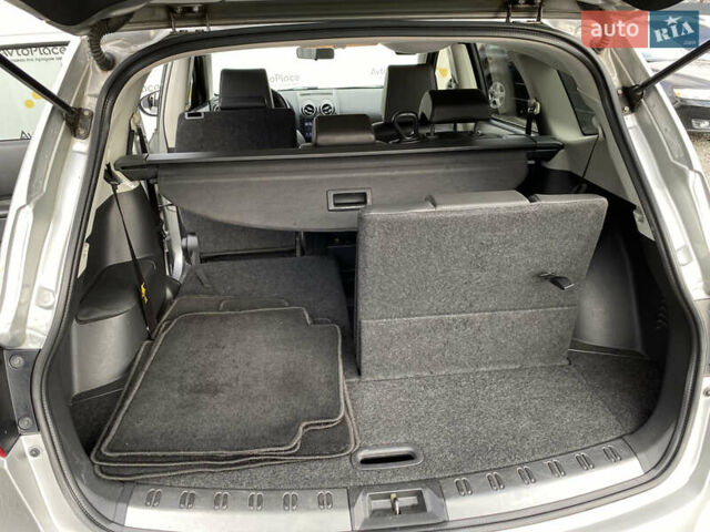 Серый Ниссан Кашкай 2, объемом двигателя 2 л и пробегом 241 тыс. км за 9999 $, фото 29 на Automoto.ua