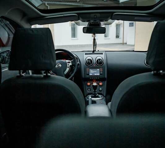 Сірий Ніссан Кашкай 2, об'ємом двигуна 1.46 л та пробігом 320 тис. км за 8600 $, фото 22 на Automoto.ua