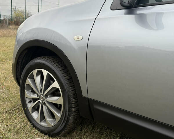 Сірий Ніссан Кашкай 2, об'ємом двигуна 1.5 л та пробігом 200 тис. км за 12100 $, фото 7 на Automoto.ua