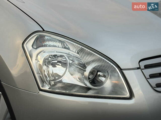 Сірий Ніссан Кашкай 2, об'ємом двигуна 1.6 л та пробігом 205 тис. км за 9777 $, фото 23 на Automoto.ua