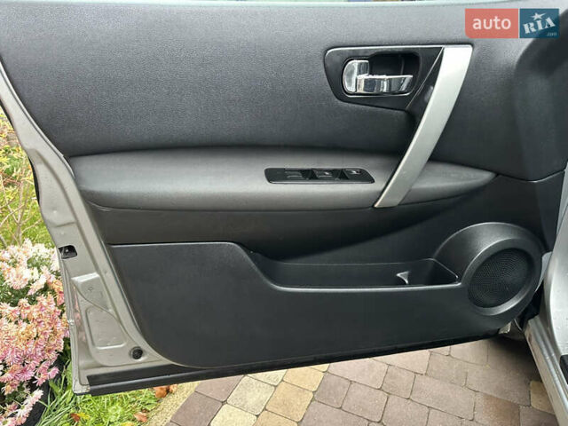 Серый Ниссан Кашкай 2, объемом двигателя 1.6 л и пробегом 107 тыс. км за 8950 $, фото 25 на Automoto.ua