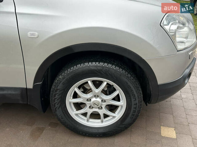 Серый Ниссан Кашкай 2, объемом двигателя 1.6 л и пробегом 107 тыс. км за 8950 $, фото 61 на Automoto.ua