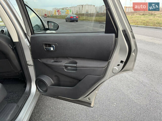 Сірий Ніссан Кашкай 2, об'ємом двигуна 1.6 л та пробігом 205 тис. км за 9777 $, фото 77 на Automoto.ua