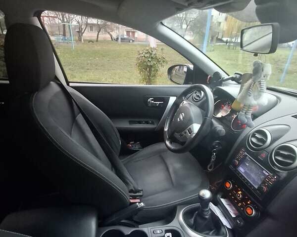 Серый Ниссан Кашкай 2, объемом двигателя 1.6 л и пробегом 257 тыс. км за 10400 $, фото 7 на Automoto.ua