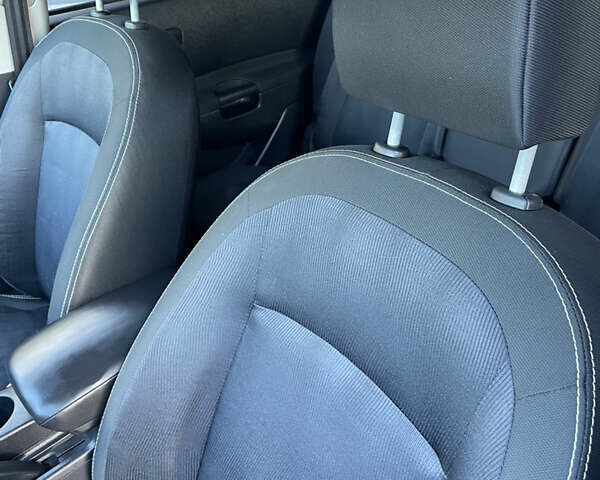 Серый Ниссан Кашкай 2, объемом двигателя 2 л и пробегом 188 тыс. км за 10999 $, фото 23 на Automoto.ua