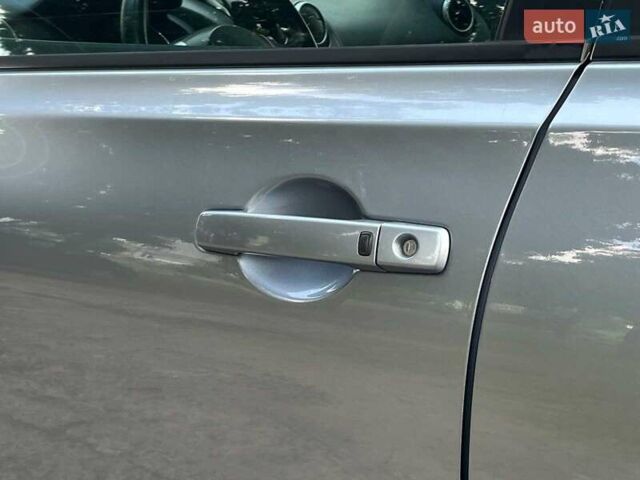 Серый Ниссан Кашкай 2, объемом двигателя 1.5 л и пробегом 252 тыс. км за 10490 $, фото 4 на Automoto.ua