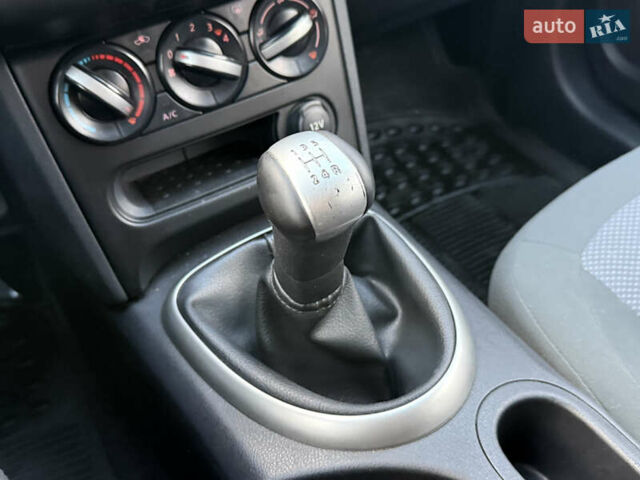 Сірий Ніссан Кашкай 2, об'ємом двигуна 1.6 л та пробігом 205 тис. км за 9999 $, фото 46 на Automoto.ua