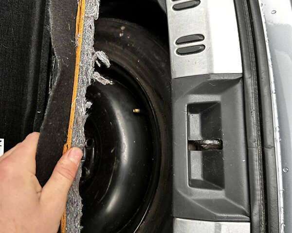 Серый Ниссан Кашкай 2, объемом двигателя 1.5 л и пробегом 197 тыс. км за 10700 $, фото 10 на Automoto.ua