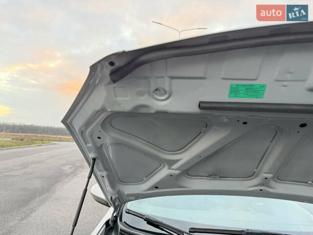 Сірий Ніссан Кашкай 2, об'ємом двигуна 1.6 л та пробігом 205 тис. км за 9777 $, фото 88 на Automoto.ua