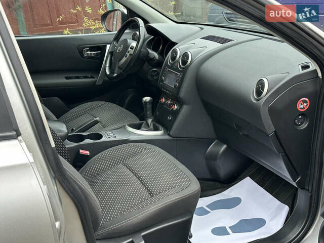Серый Ниссан Кашкай 2, объемом двигателя 1.6 л и пробегом 107 тыс. км за 8950 $, фото 15 на Automoto.ua