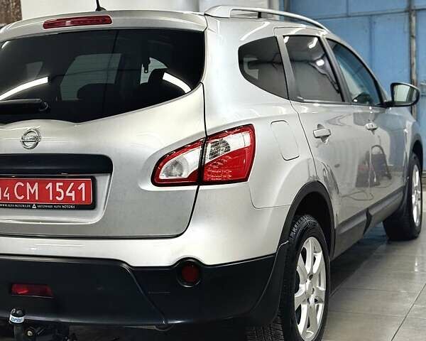 Сірий Ніссан Кашкай 2, об'ємом двигуна 2 л та пробігом 84 тис. км за 12500 $, фото 12 на Automoto.ua