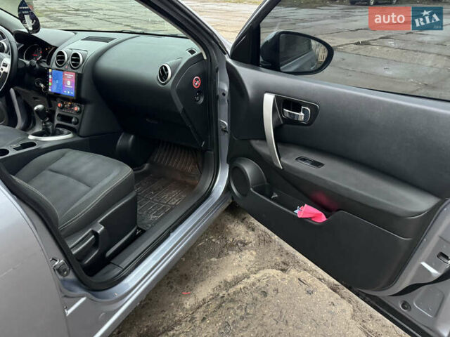 Сірий Ніссан Кашкай 2, об'ємом двигуна 2 л та пробігом 236 тис. км за 9350 $, фото 32 на Automoto.ua