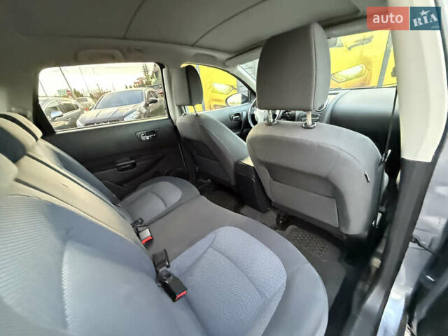 Сірий Ніссан Кашкай 2, об'ємом двигуна 1.6 л та пробігом 205 тис. км за 9999 $, фото 30 на Automoto.ua