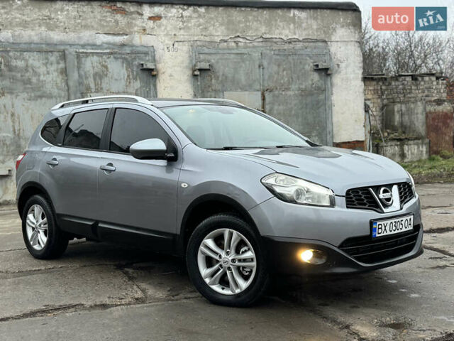 Сірий Ніссан Кашкай 2, об'ємом двигуна 2 л та пробігом 236 тис. км за 9350 $, фото 3 на Automoto.ua