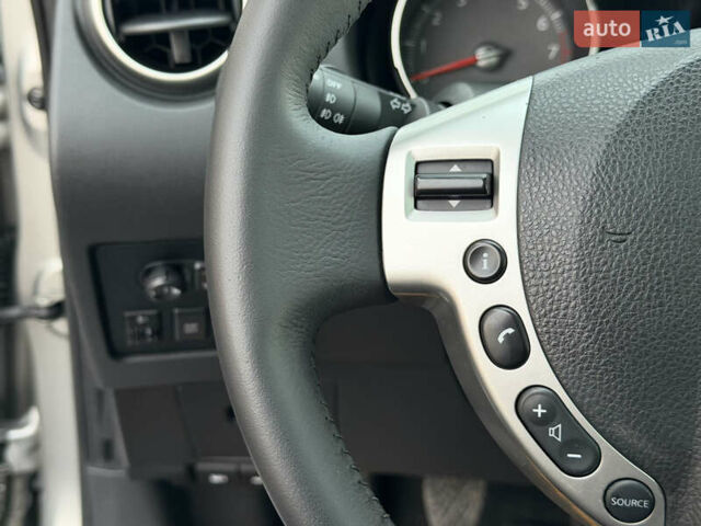 Сірий Ніссан Кашкай 2, об'ємом двигуна 1.6 л та пробігом 205 тис. км за 9777 $, фото 59 на Automoto.ua