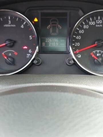 Сірий Ніссан Кашкай 2, об'ємом двигуна 2 л та пробігом 220 тис. км за 12000 $, фото 11 на Automoto.ua