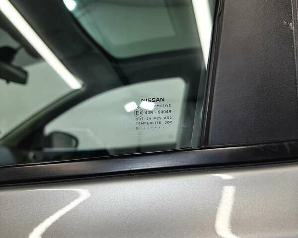 Сірий Ніссан Кашкай 2, об'ємом двигуна 2 л та пробігом 84 тис. км за 12500 $, фото 42 на Automoto.ua