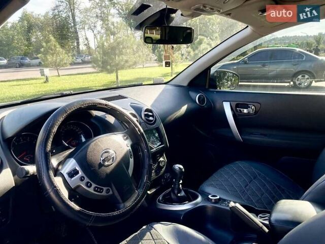 Серый Ниссан Кашкай 2, объемом двигателя 2 л и пробегом 236 тыс. км за 12000 $, фото 4 на Automoto.ua