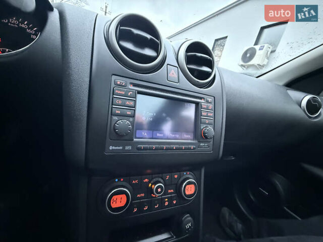 Серый Ниссан Кашкай 2, объемом двигателя 1.5 л и пробегом 210 тыс. км за 10500 $, фото 25 на Automoto.ua