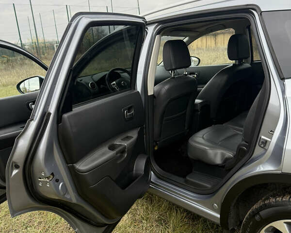 Сірий Ніссан Кашкай 2, об'ємом двигуна 1.5 л та пробігом 200 тис. км за 12100 $, фото 15 на Automoto.ua
