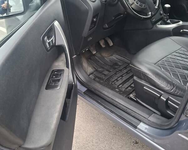 Серый Ниссан Кашкай 2, объемом двигателя 2 л и пробегом 243 тыс. км за 9700 $, фото 4 на Automoto.ua