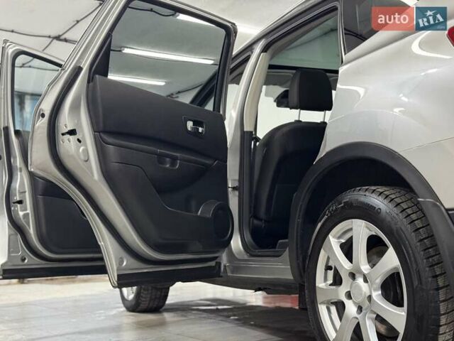 Сірий Ніссан Кашкай 2, об'ємом двигуна 2 л та пробігом 84 тис. км за 12500 $, фото 77 на Automoto.ua