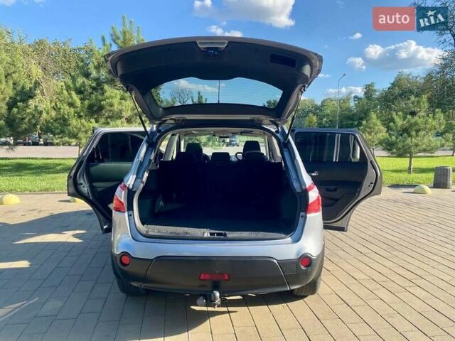 Серый Ниссан Кашкай 2, объемом двигателя 2 л и пробегом 236 тыс. км за 12000 $, фото 15 на Automoto.ua
