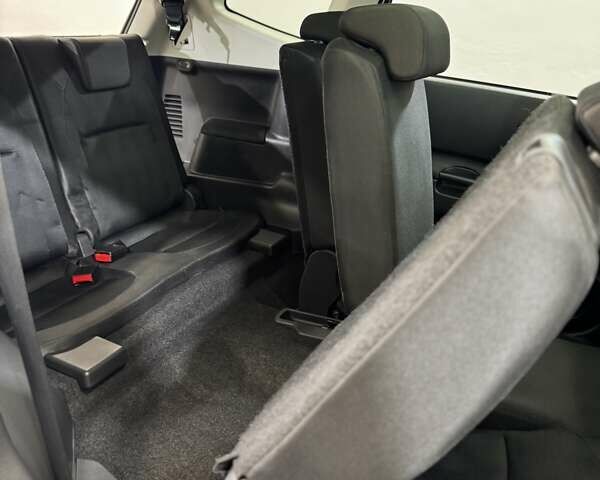 Сірий Ніссан Кашкай 2, об'ємом двигуна 2 л та пробігом 84 тис. км за 12500 $, фото 75 на Automoto.ua