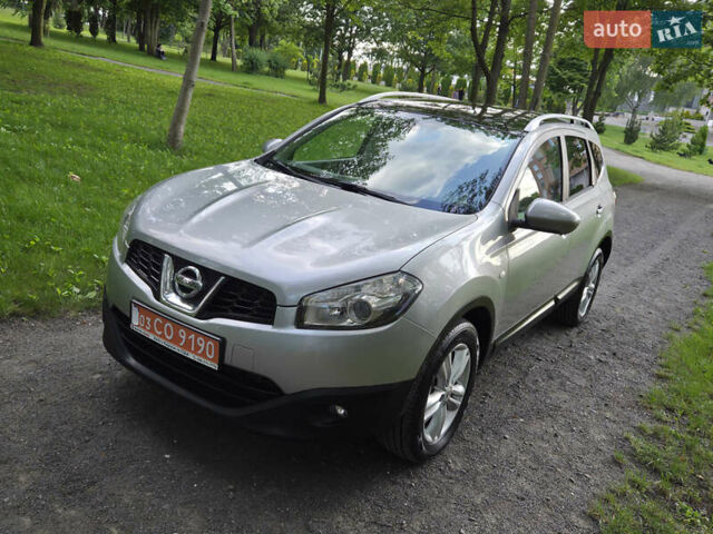 Серый Ниссан Кашкай 2, объемом двигателя 2 л и пробегом 315 тыс. км за 8500 $, фото 4 на Automoto.ua