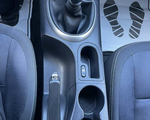 Серый Ниссан Кашкай 2, объемом двигателя 2 л и пробегом 188 тыс. км за 10999 $, фото 21 на Automoto.ua