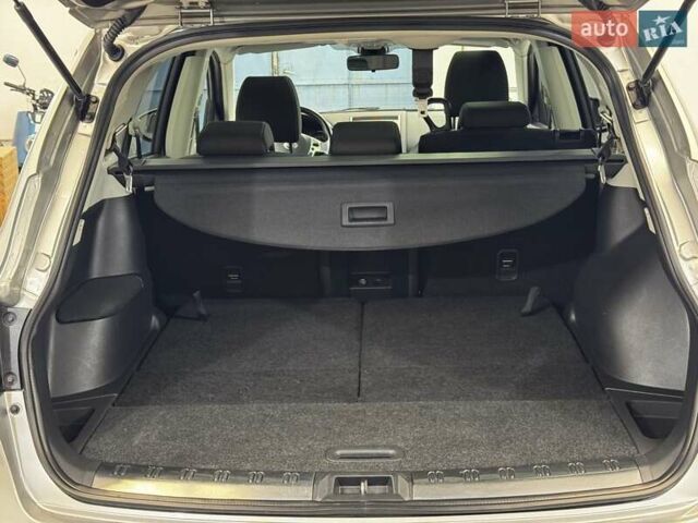 Сірий Ніссан Кашкай 2, об'ємом двигуна 2 л та пробігом 84 тис. км за 12500 $, фото 71 на Automoto.ua