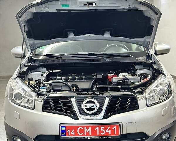 Сірий Ніссан Кашкай 2, об'ємом двигуна 2 л та пробігом 84 тис. км за 12500 $, фото 49 на Automoto.ua