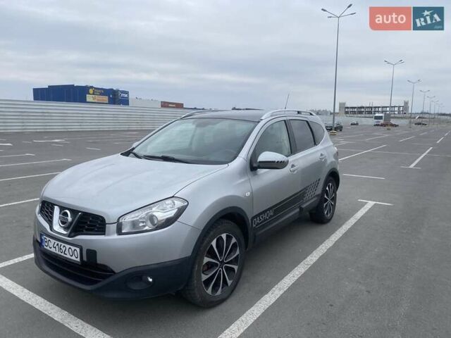 Серый Ниссан Кашкай 2, объемом двигателя 2 л и пробегом 311 тыс. км за 8800 $, фото 4 на Automoto.ua