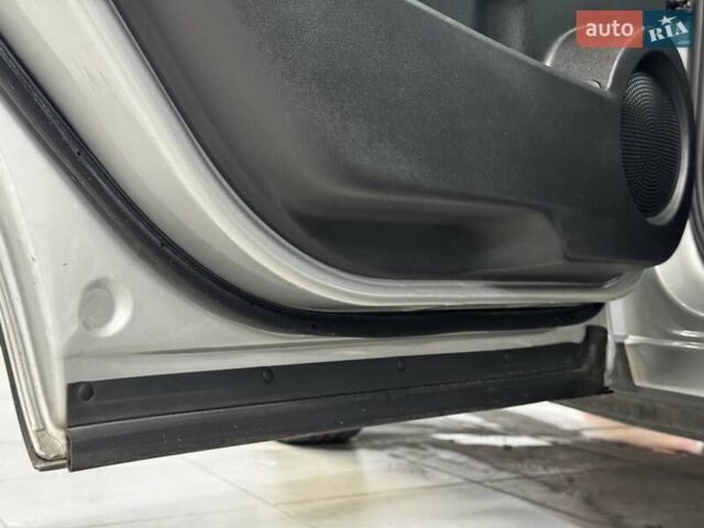 Сірий Ніссан Кашкай 2, об'ємом двигуна 2 л та пробігом 84 тис. км за 12500 $, фото 78 на Automoto.ua
