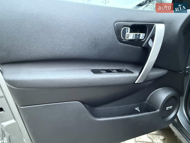 Серый Ниссан Кашкай 2, объемом двигателя 1.5 л и пробегом 210 тыс. км за 10500 $, фото 19 на Automoto.ua