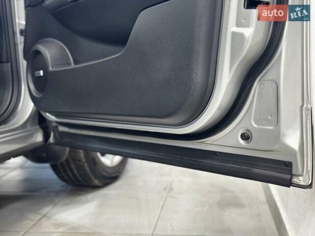Сірий Ніссан Кашкай 2, об'ємом двигуна 2 л та пробігом 84 тис. км за 12500 $, фото 112 на Automoto.ua