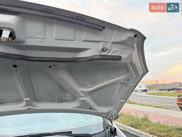 Сірий Ніссан Кашкай 2, об'ємом двигуна 1.6 л та пробігом 205 тис. км за 9777 $, фото 89 на Automoto.ua