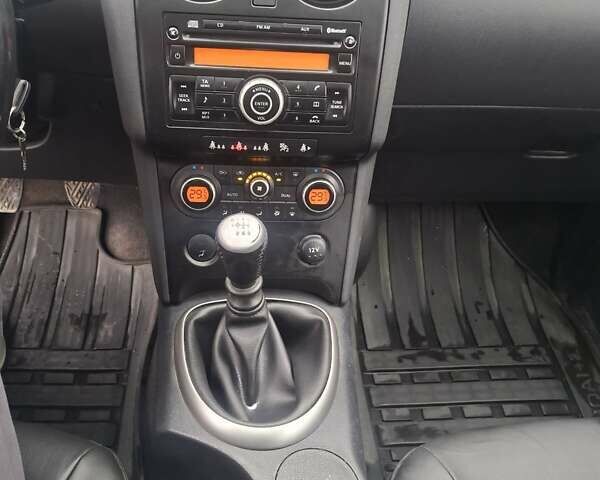 Серый Ниссан Кашкай 2, объемом двигателя 2 л и пробегом 243 тыс. км за 9700 $, фото 11 на Automoto.ua