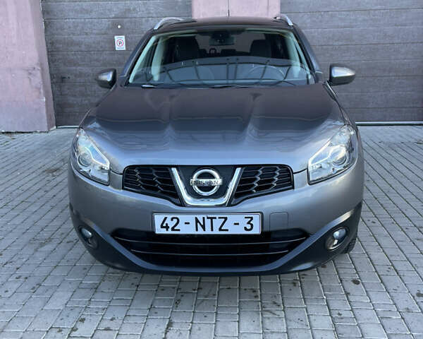 Серый Ниссан Кашкай 2, объемом двигателя 2 л и пробегом 188 тыс. км за 10999 $, фото 3 на Automoto.ua