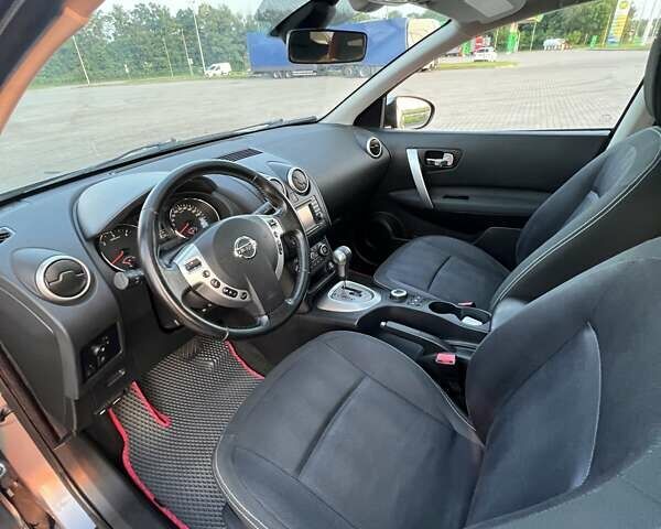 Серый Ниссан Кашкай 2, объемом двигателя 2 л и пробегом 317 тыс. км за 10700 $, фото 13 на Automoto.ua